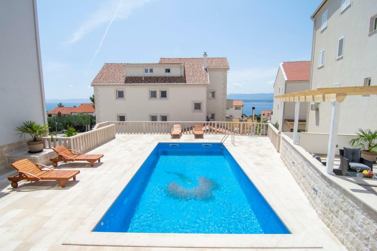 Apartments Sara 4 Бол Екстер'єр фото