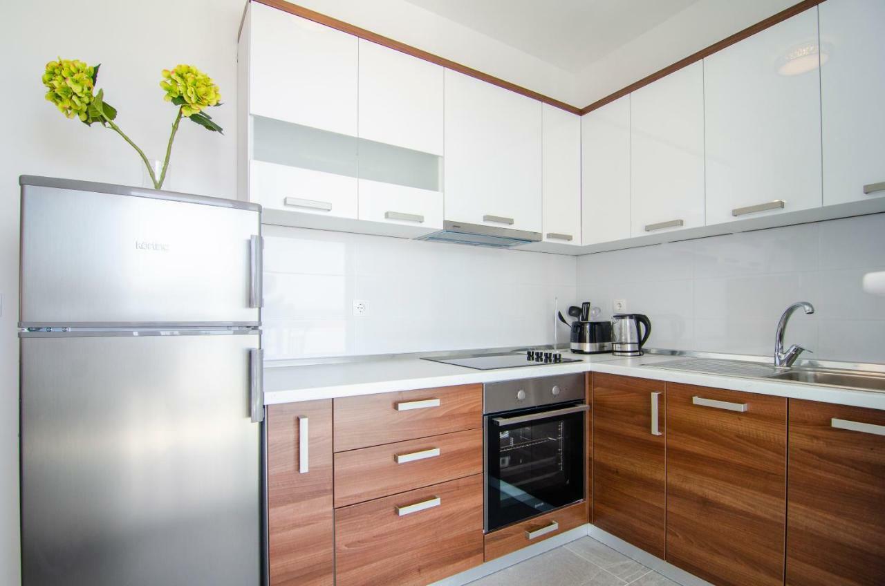 Apartments Sara 4 Бол Екстер'єр фото