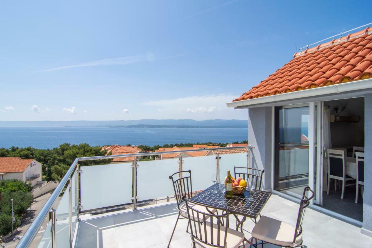Apartments Sara 4 Бол Екстер'єр фото