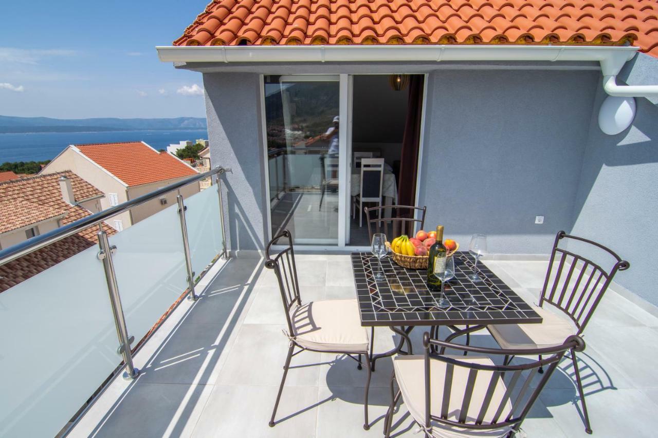 Apartments Sara 4 Бол Екстер'єр фото